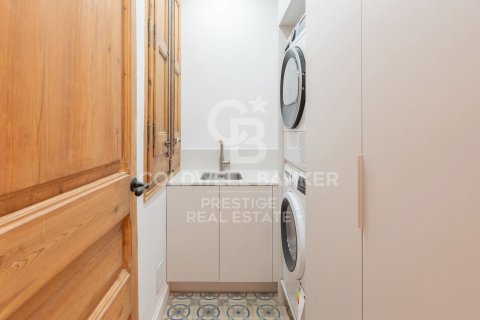 Apartamento de 3 dormitorios en venta en Barcelona, Cataluña, Spain № 5433 - foto 27