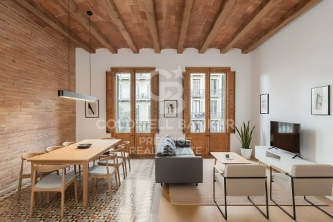Apartamento de 3 dormitorios en venta en Barcelona, Cataluña, Spain № 5433 - foto 4