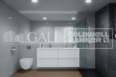 Apartamento de 4 dormitorios en venta en Principado De Andorra (Ninguna Poblacion Tiene C.P.), Lérida, Cataluña, Spain № 5427 - foto 2