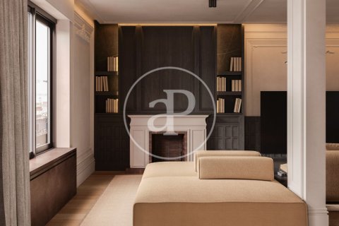 Ático de 4 dormitorios en venta en Barcelona, Cataluña, Spain № 2437 - foto 4