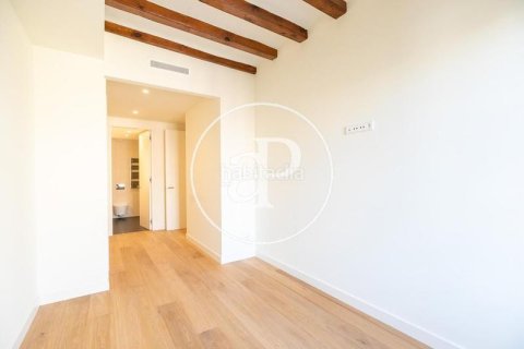 Ático de 2 dormitorios en venta en Eixample, Barcelona, Cataluña, Spain № 2436 - foto 16