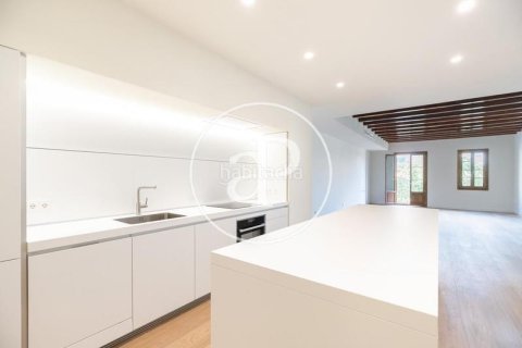 Ático de 2 dormitorios en venta en Eixample, Barcelona, Cataluña, Spain № 2436 - foto 5