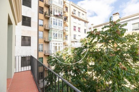 Ático de 2 dormitorios en venta en Eixample, Barcelona, Cataluña, Spain № 2436 - foto 3