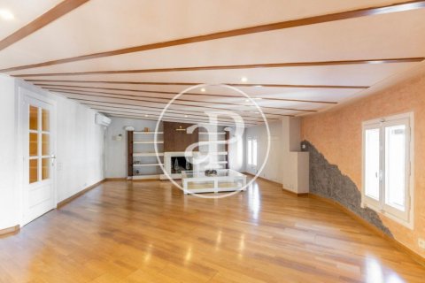 Купить квартиру в Эшампле, Испания с 5 спален, 246м², № 2442 - фото 10