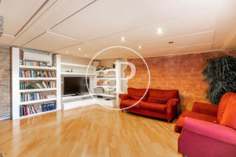 Купить квартиру в Эшампле, Испания с 5 спален, 246м², № 2442 - фото 19
