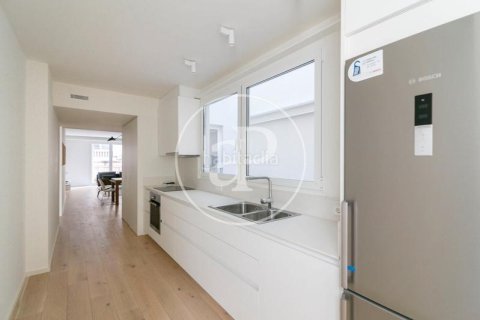 Apartamento de 2 dormitorios en venta en Ciudad Vieja, Barcelona, Cataluña, Spain № 2439 - foto 7
