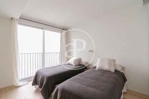 Apartamento de 2 dormitorios en venta en Ciudad Vieja, Barcelona, Cataluña, Spain № 2439 - foto 13