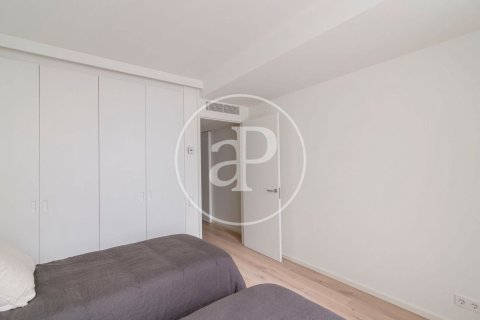 2 bedrooms apartment for sale in Ciutat Vella, Barcelona, Catalonia, Spain № 2438 - photo 12