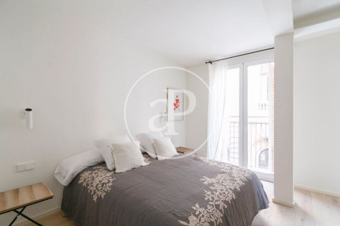 2 bedrooms apartment for sale in Ciutat Vella, Barcelona, Catalonia, Spain № 2438 - photo 8