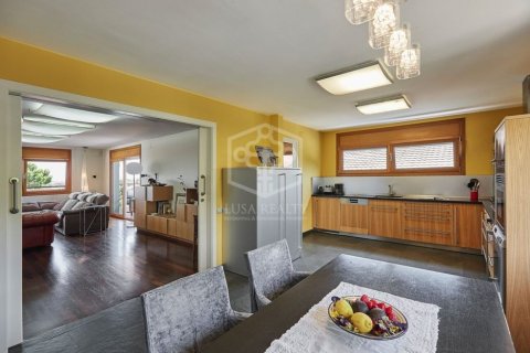 Villa de 6 dormitorios en venta en Castelldefels, Barcelona, Cataluña, Spain № 926 - foto 16