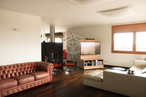 Villa de 6 dormitorios en venta en Castelldefels, Barcelona, Cataluña, Spain № 926 - foto 12