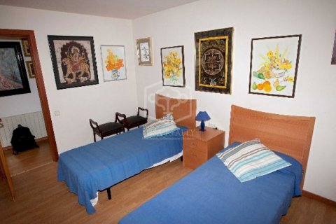 Villa de 6 dormitorios en venta en Cabrils, Barcelona, Cataluña, Spain № 924 - foto 7