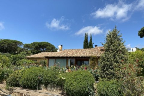 Villa de 3 dormitorios en venta en Sant Andreu de Llavaneres, Barcelona, Cataluña, Spain № 925 - foto 7