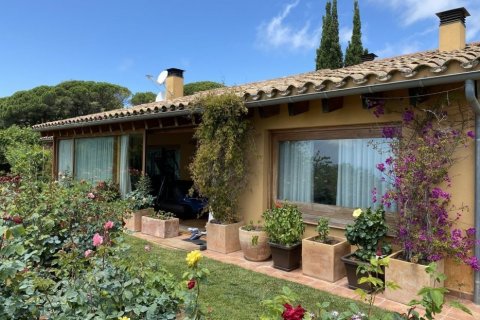 Villa de 3 dormitorios en venta en Sant Andreu de Llavaneres, Barcelona, Cataluña, Spain № 925 - foto 3