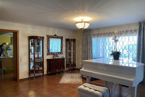 Villa de 3 dormitorios en venta en Sant Andreu de Llavaneres, Barcelona, Cataluña, Spain № 925 - foto 16