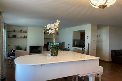 Villa de 3 dormitorios en venta en Sant Andreu de Llavaneres, Barcelona, Cataluña, Spain № 925 - foto 15