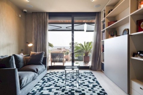 Apartamento de 4 dormitorios en venta en Barcelona, Cataluña, Spain № 922 - foto 15