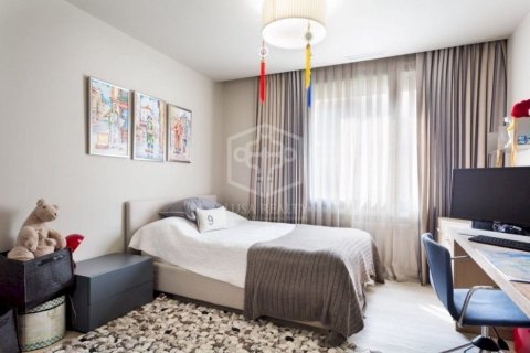 Apartamento de 4 dormitorios en venta en Barcelona, Cataluña, Spain № 922 - foto 11