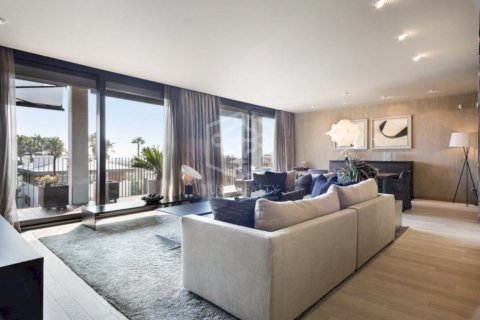 Apartamento de 4 dormitorios en venta en Barcelona, Cataluña, Spain № 922