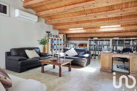 Villa de 3 dormitorios en venta en Canet de Mar, Barcelona, Cataluña, Spain № 4882 - foto 25