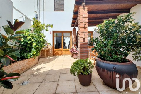 Villa de 3 dormitorios en venta en Canet de Mar, Barcelona, Cataluña, Spain № 4882
