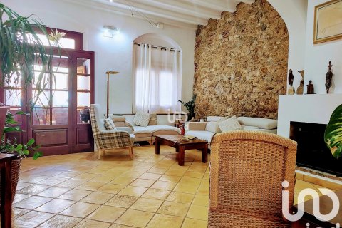 Villa de 3 dormitorios en venta en Canet de Mar, Barcelona, Cataluña, Spain № 4882 - foto 5