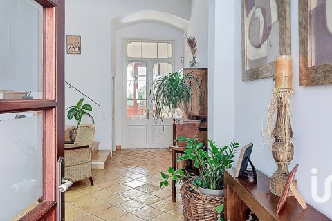 Villa de 3 dormitorios en venta en Canet de Mar, Barcelona, Cataluña, Spain № 4882 - foto 2