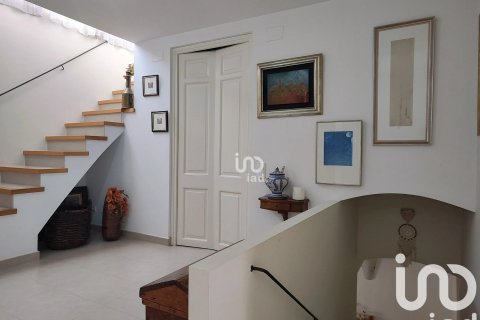 Villa de 3 dormitorios en venta en Canet de Mar, Barcelona, Cataluña, Spain № 4882 - foto 14