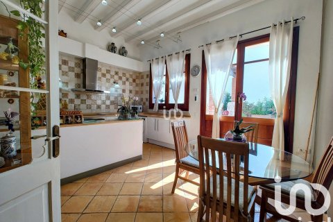 Villa de 3 dormitorios en venta en Canet de Mar, Barcelona, Cataluña, Spain № 4882 - foto 8