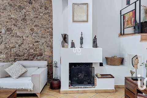 Villa de 3 dormitorios en venta en Canet de Mar, Barcelona, Cataluña, Spain № 4882 - foto 4