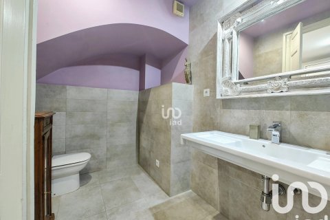 Villa de 3 dormitorios en venta en Canet de Mar, Barcelona, Cataluña, Spain № 4882 - foto 21