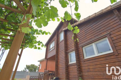 Сasa de 2 dormitorios en venta en Sant Boi de Llobregat, Barcelona, Cataluña, Spain № 4881 - foto 3