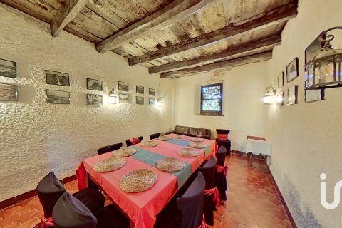 Сasa de 13 dormitorios en venta en Barcelona, Cataluña, Spain № 4884 - foto 10