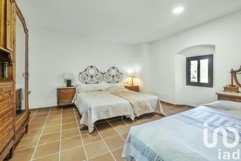 Сasa de 13 dormitorios en venta en Barcelona, Cataluña, Spain № 4884 - foto 22