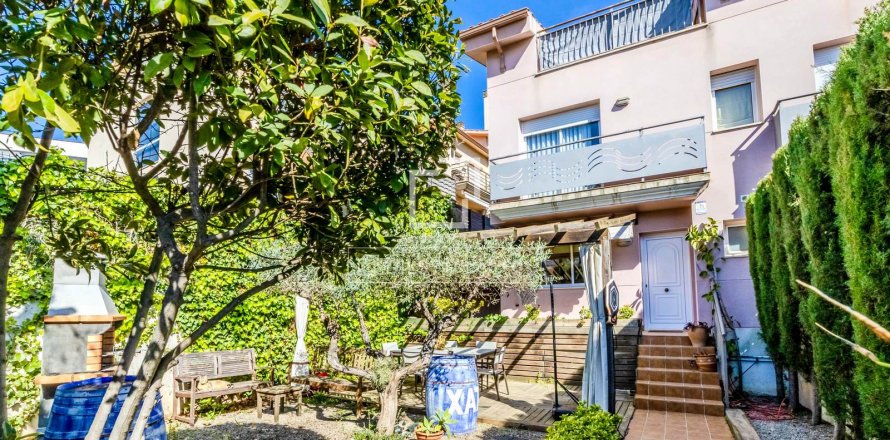 Villa de 5 dormitorios en venta en Sitges, Barcelona, Cataluña, Spain № 8712