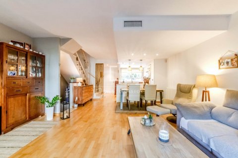 Villa de 5 dormitorios en venta en Sitges, Barcelona, Cataluña, Spain № 8712 - foto 12