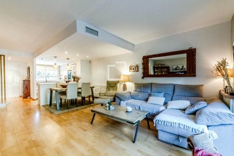 Villa de 5 dormitorios en venta en Sitges, Barcelona, Cataluña, Spain № 8712 - foto 10