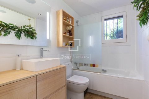 Купить квартиру в Эсплугес-де-Льобрегат, Испания с 4 спальни, 139м², № 8717 - фото 22