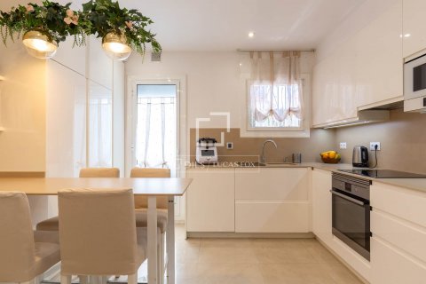 Купить квартиру в Эсплугес-де-Льобрегат, Испания с 4 спальни, 139м², № 8717 - фото 14