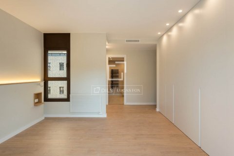 5 bedrooms apartment for rent in Barcelona, Catalonia, Spain № 8714 - photo 24