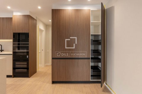 5 bedrooms apartment for rent in Barcelona, Catalonia, Spain № 8714 - photo 7