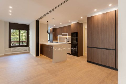 5 bedrooms apartment for rent in Barcelona, Catalonia, Spain № 8714 - photo 9