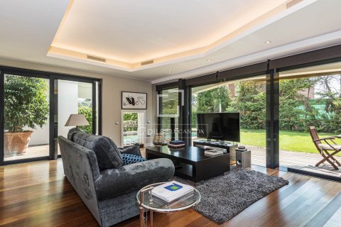 Villa de 5 dormitorios en venta en Matadepera, Barcelona, Cataluña, Spain № 8715 - foto 6