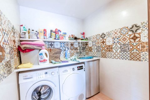 Finca de 6 dormitorios en venta en Sitges, Barcelona, Cataluña, Spain № 8713 - foto 23