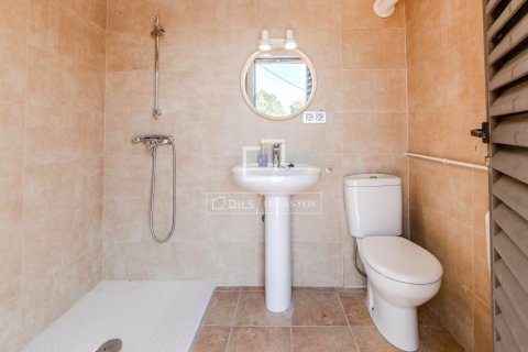 Finca de 6 dormitorios en venta en Sitges, Barcelona, Cataluña, Spain № 8713 - foto 9