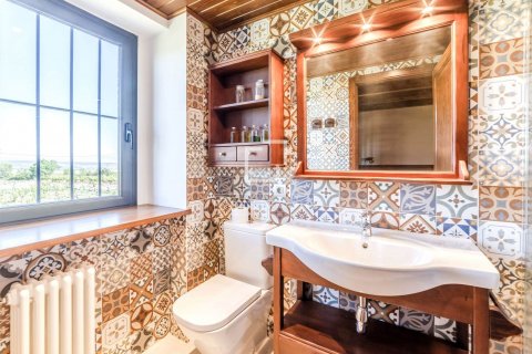 Finca de 6 dormitorios en venta en Sitges, Barcelona, Cataluña, Spain № 8713 - foto 27