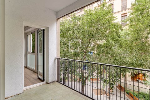 6 bedrooms apartment for sale in Barcelona, Catalonia, Spain № 8716 - photo 5
