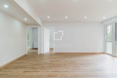 6 bedrooms apartment for sale in Barcelona, Catalonia, Spain № 8716 - photo 9