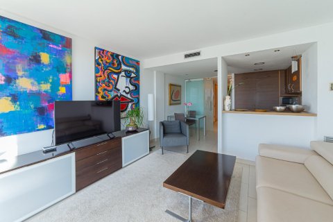 Apartamento de 1 dormitorio en venta en Barcelona, Cataluña, Spain № 1374 - foto 13