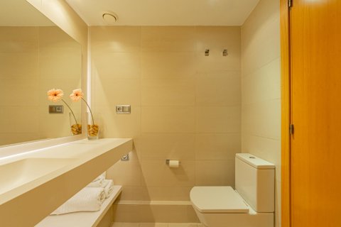 Apartamento de 1 dormitorio en venta en Barcelona, Cataluña, Spain № 1374 - foto 22
